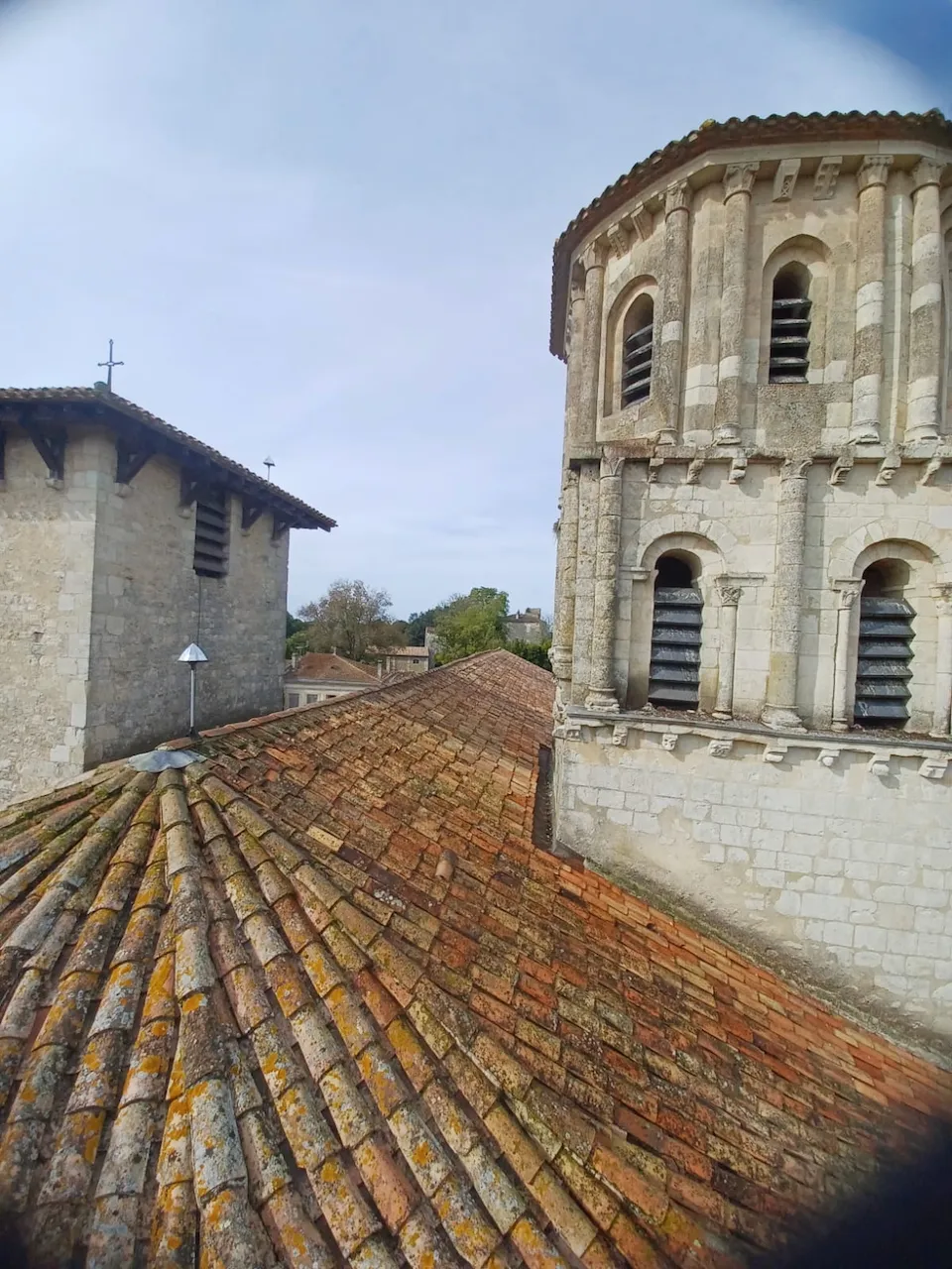 Toiture de l'Abbaye Saint Pierre de Vertheil